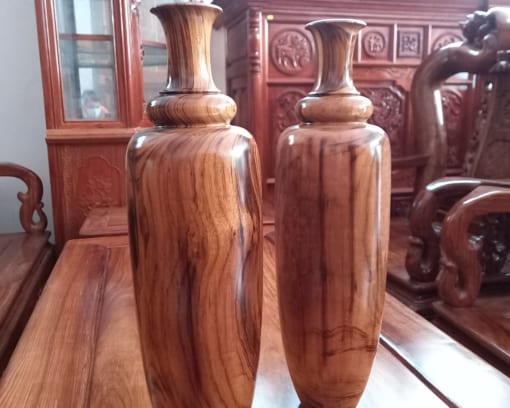 Cặp bình gỗ gõ bông lau ở Quy Nhơn